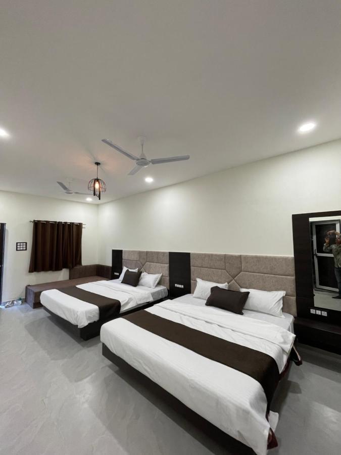 Tekri Farms And Retreat Hotel อุจเจน ภายนอก รูปภาพ