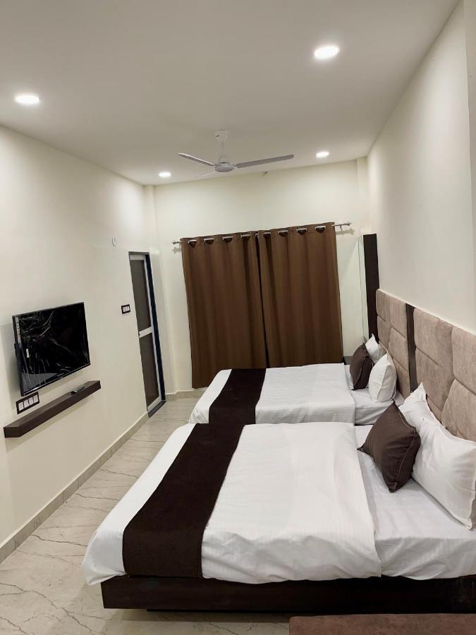 Tekri Farms And Retreat Hotel อุจเจน ภายนอก รูปภาพ